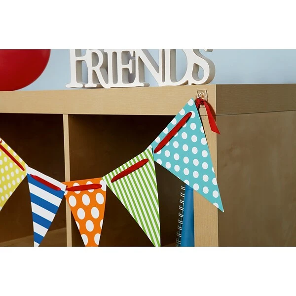 Command™ Mini Hooks, Clear, 30 Hooks (17006CLR-30NA) 8 Command™ Mini Hooks, Clear, 30 Hooks (17006CLR-30NA) - Image 6